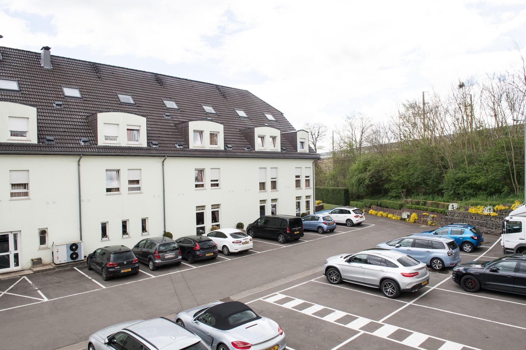 Hotel-Restaurant Gulliver Bascharage Exterior foto