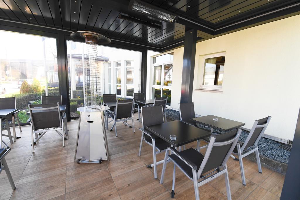 Hotel-Restaurant Gulliver Bascharage Exterior foto